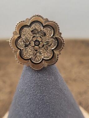 Vintage Antique Victorian Scalloped Edge Engraved Etched Floral Brooch Pin